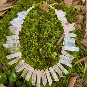 Beautiful Rose Quartz Crystal Collar Necklace